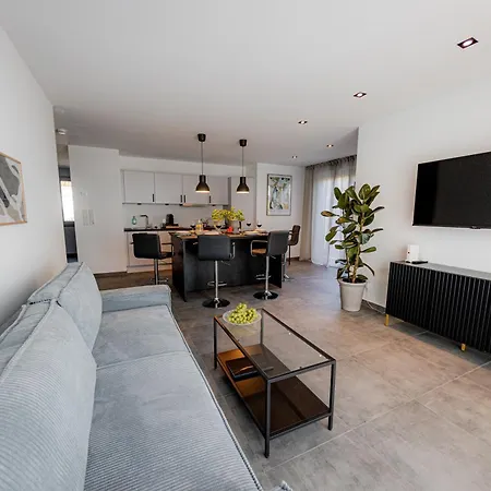 Bonnystay Und Entspannung Naehe Zentrum ヘルツォーゲンアウラッハ